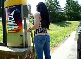Exhibitionist Feels Thrill At Car Wash, Big Ass Exposed In Jeans