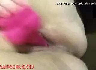 i'm a bbw milf masturbating my pussy to orgasm solo