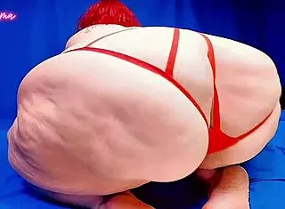 shaking that huge booty, mama's ready to play naughty with you