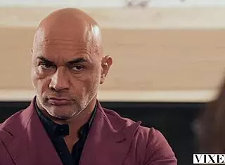 Vixen Curvy Queenpin Valentina Nappi Hungers for Cock in Deepthroat and Spooning Action