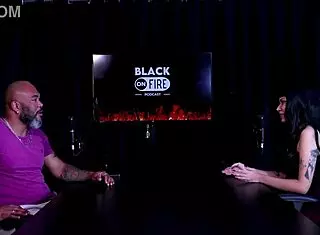 I’m with this indigenous mom in wild cosplay outdoor action. Her narcissistic vibe drives me crazy!