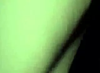 荡妇在秋千上被俩健男狗爬轮干围观狂欢