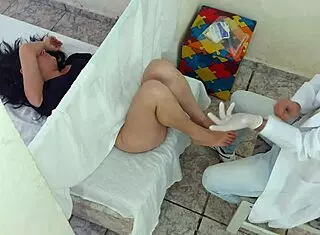 Ginecologista Exam Turns Unexpectedly Wild