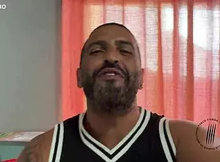 Tirando Leite De Tigre - Trailer - Completo No Red