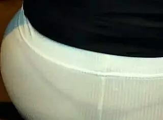 hey, i offered money to that mature venezuelan milf with big ass on the street to fuck