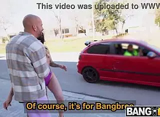 Tabatha性感内衣勾引公共野战狂干