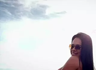 puta casada toda exibidinha na piscininha da cobertura