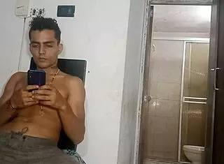 My slim stepsister offers a night of passion, I say no - but she insists, so I give her cock to calm her down - sub espanol