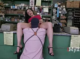 husband ignores as wife fucks shy guy, her big ass bouncing