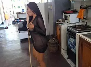 Leaked video of famous Mexican influencer getting off in the kitchen with a broomstick