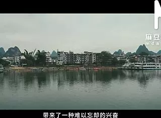 年轻18+白洁新婚4P爽翻天