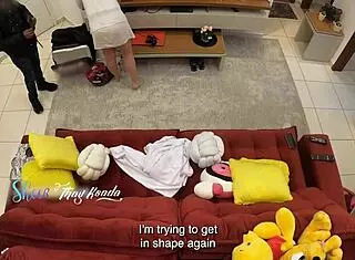 hot wife thay ksada lettin delivery guy bang her on sofa