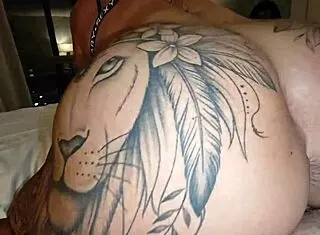 danaxmuscles does incredible deepthroat on muscular bodybuilder