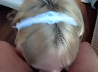 Hotel Cleaning Lady Sucks Fat Guest's Cock In Homemade Clip