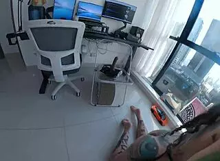 i stick it in her ass, makin her smell my dirty thang