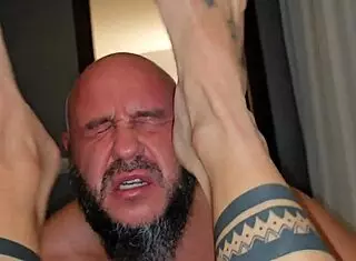 milf bodybuilder gives foot job, squirting and rimjob.