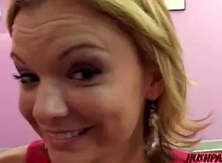 Daisy Convinces Cassie for Afternoon Muff Diving and Riding Fun