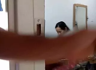 padrastro, derrama semen en mi pijama