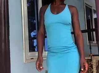 Crazy bitch twerking on balcony