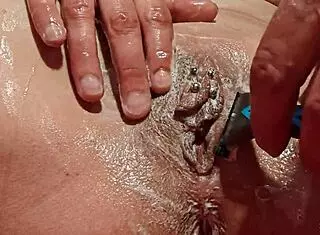 i shave my wet pussy in the bathroom