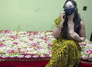 Pakistani hot aunty takes hard cock in tight rear