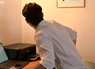 Fitness Chicks Alexis and Nicole Invite Neighbour for Threesome