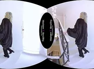 Mature Reality: Blonde Maneater in Stockings