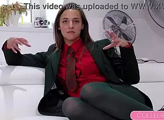 amirah adara's bubble butt bounces on the photographer's throbbing dick