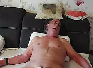 i came hard with electrostimulation and vibrator on webcam