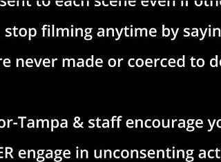 i'm dr tampa's lil slut spreding in floriduh backstage