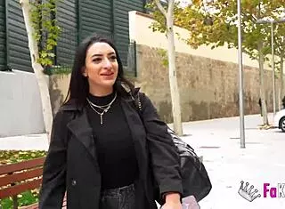 Tour in Madrid with Nelia Estrada exploring the capital