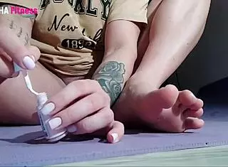 Brazilian Hottie Teases with Shaved Close-Up