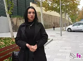 Tour in Madrid with Nelia Estrada exploring the capital