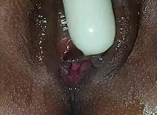 safada se masturba com consolo, quer ver?