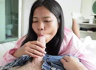 18-Year-Old Asian Amateur Attempts Deepthroat for the First Time in Close-Up