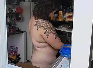 caught bbw neighbor fully naked