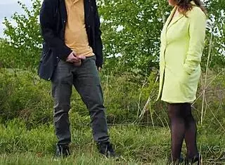 Risky outdoor fuck with random bitch involves flashing and handjob