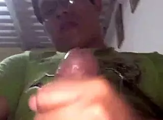 enjoying a hot solo session in my peruvian living room today