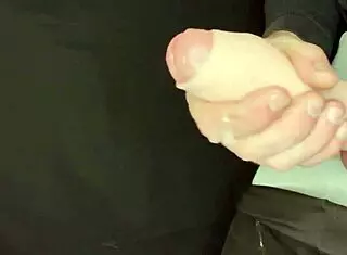 Want To See Robbystrokes' Huge Cumshot?