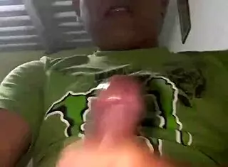 enjoying a hot solo session in my peruvian living room today