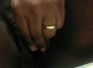 I watch SparksXXX do pussy play on webcam, it's so hot I can't stop staringg.