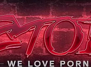 blonde milf cherie deville enjoys a relaxing session with gentle touches and movements