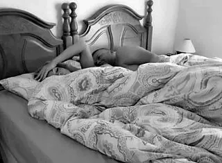 Round Butt Babe Gets Jizzed