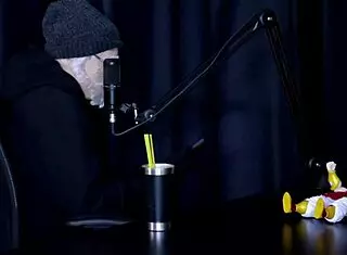 i'm oruan, kissed famous an' now fuckin' two bi guys in public