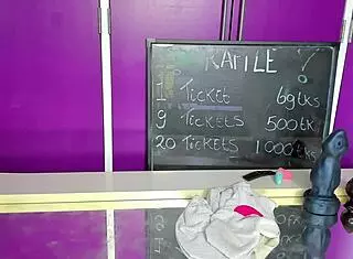 Siswet Uses Large Dildo In Her Ass