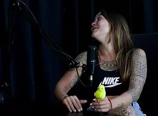 i'm oruan, kissed famous an' now fuckin' two bi guys in public