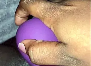 ebony bbw pussy play and squirting