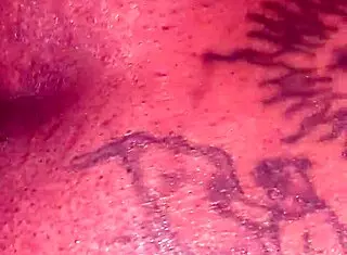 翘臀纹身设计新片特写