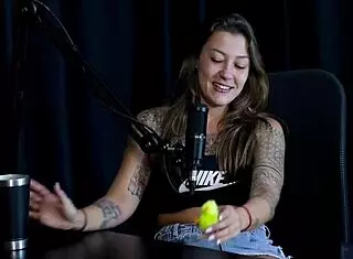 i'm oruan, kissed famous an' now fuckin' two bi guys in public