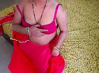 me and my beautiful desi bhabhi goin’ hardcore in village sex!